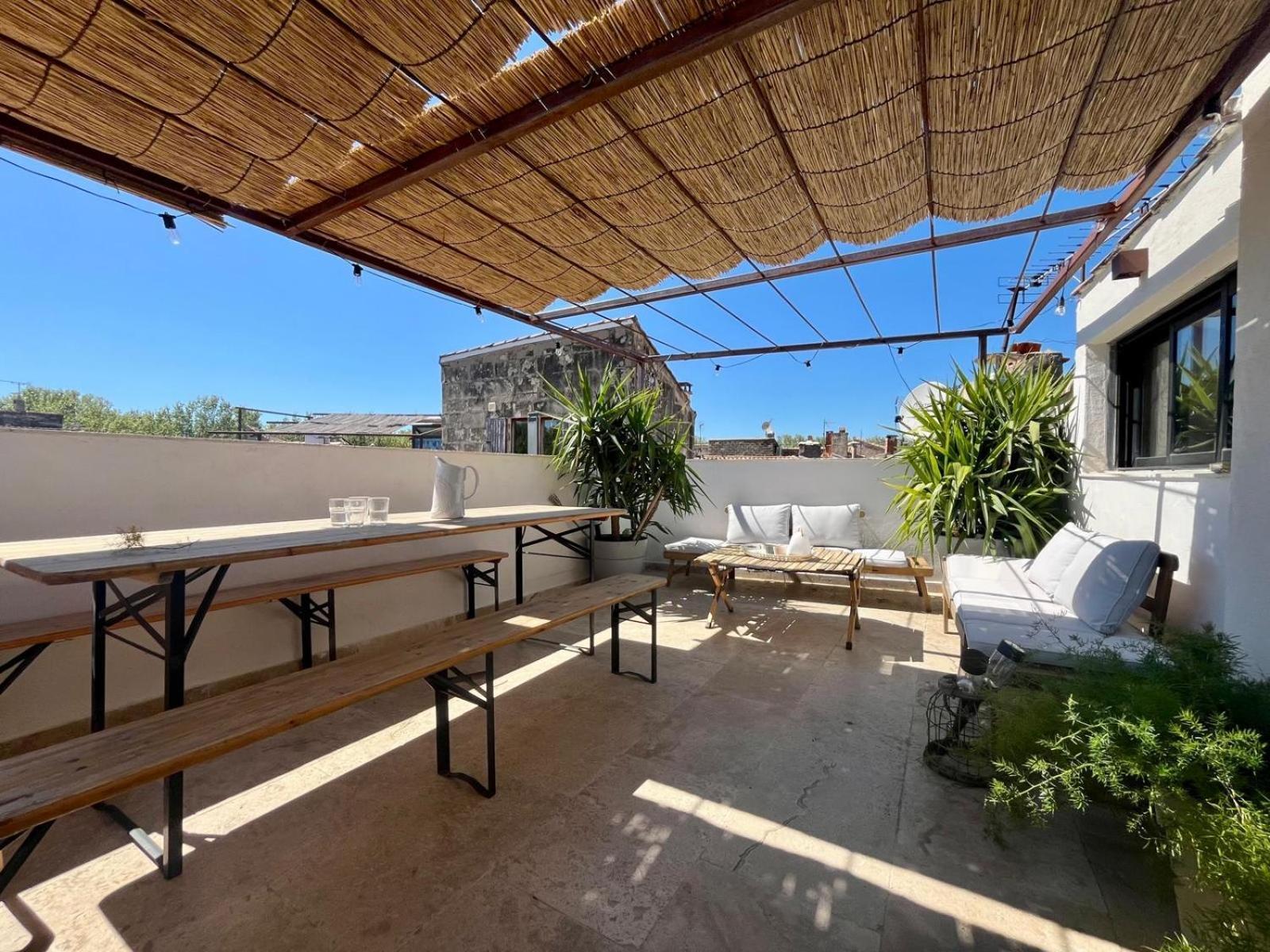 Maison Nomade, Clim - Terrasse Арл Екстериор снимка
